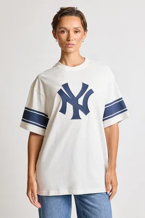 Majestic New York Yankees Stripe Sleeve Tee