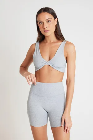 Stylerunner Flow Twist Front Crop