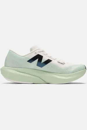 New Balance FuelCell Rebel v4