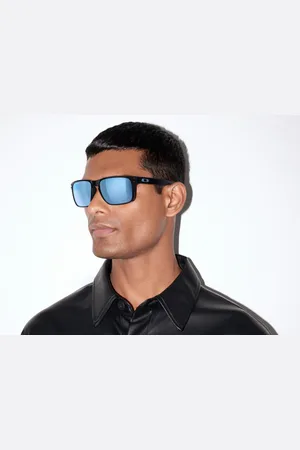 Oakley Man Sunglasses OO9102 Holbrook™ - Frame color: Polished Blue, Lens color: