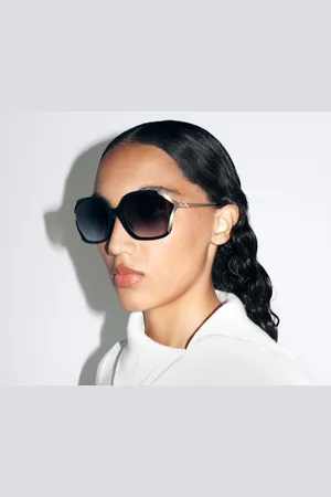 Coach Woman Sunglasses HC8280U L1116 - Frame color: Black, Lens color: