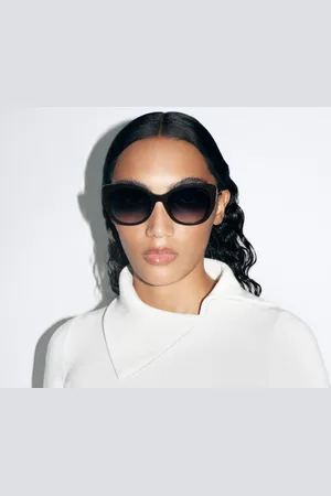 Coach Woman Sunglasses HC8365U CH566 - Frame color: Black/Dark Tortoise, Lens color:
