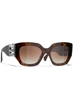 CHANEL Woman Sunglasses Cat Eye Sunglasses CH5545A - Frame color: Dark Havana, Lens color: