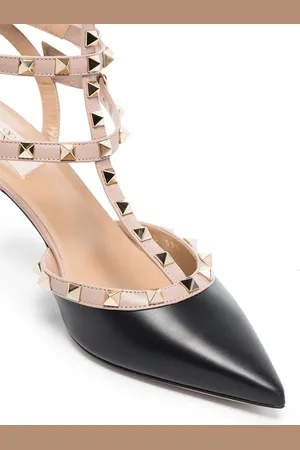 VALENTINO GARAVANI Rockstud Leather Pumps