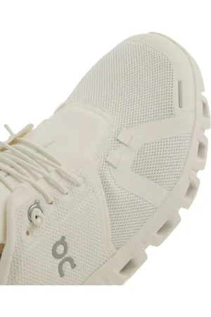 On Running Cloud 6 Sneakers