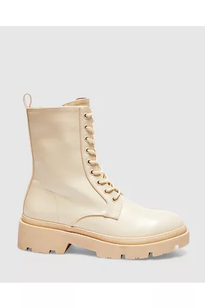 Ravella Hammond - Boots Hammond