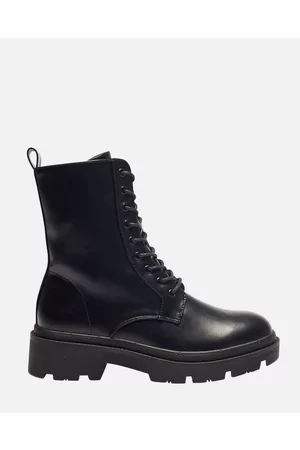 Ravella Hammond - Boots Hammond