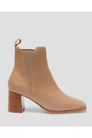 Jane Debster Lachlan - Boots Lachlan