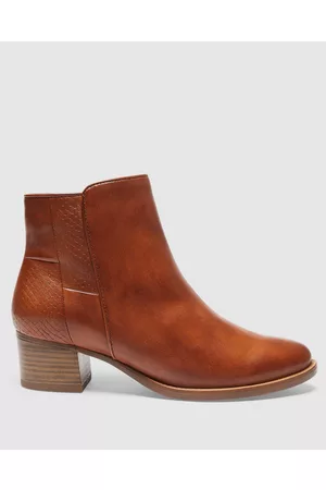 Easy Steps Dapper - Boots Dapper