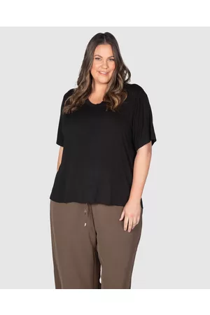 Love Your Wardrobe Kelly Dipped Hem T shirt - Short Sleeve T-Shirts Kelly Dipped Hem T-shirt