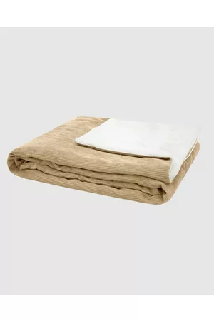 Bambury Flynn Throw - Home Flynn Throw