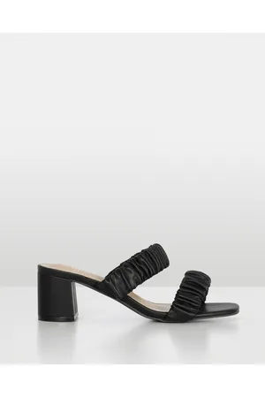 Vybe Edina - Heels Edina