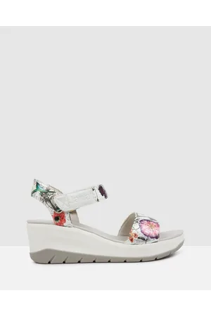 Mia nakita outlet wedge sandal