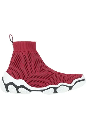 RED(V) Sneakers