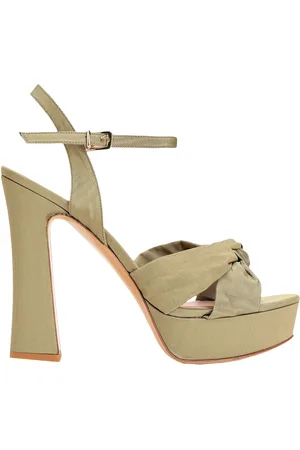 8 Sandals