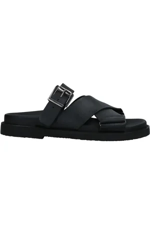 Clarks sandals sale deals outlet