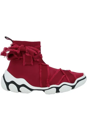 RED(V) Sneakers
