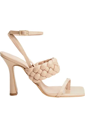 8 Thong sandals