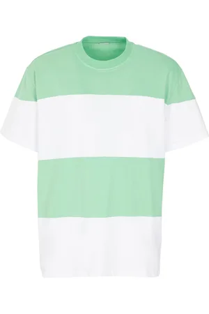 8 T-shirts