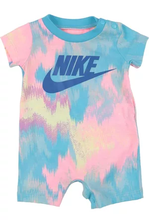 Baby girl nike on sale clothing