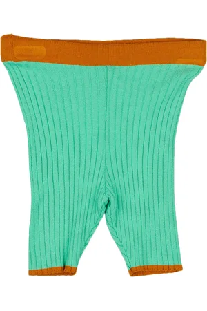 AKEP Shorts & Bermuda Shorts