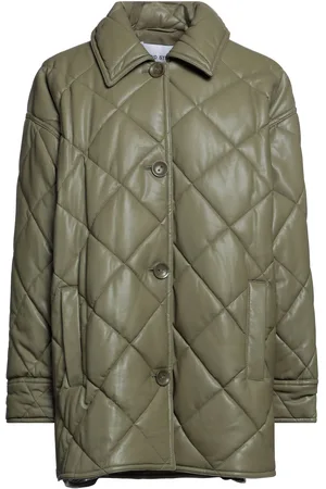 Stand Studio Puffers