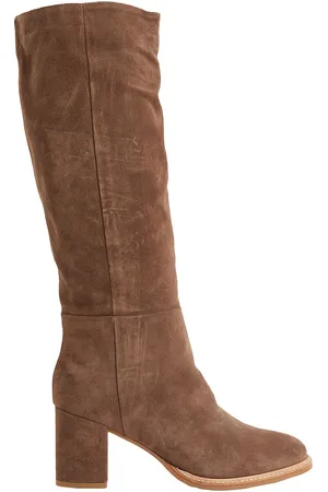 8 Boots