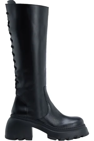8 Boots