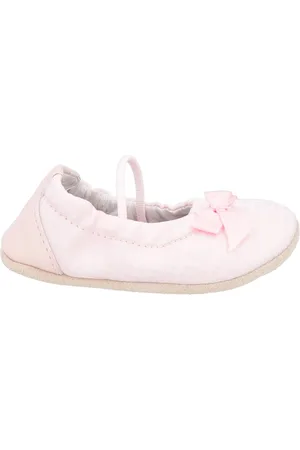 Baby girl hot sale fendi shoes