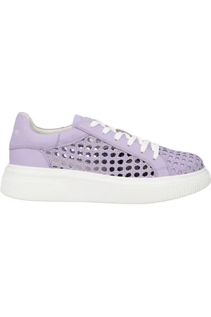 Emanuélle vee Sneakers