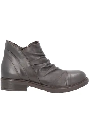 Anima Ankle boots