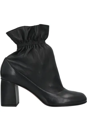 RED(V) Ankle boots
