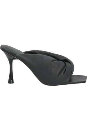 Studio Amelia Sandals