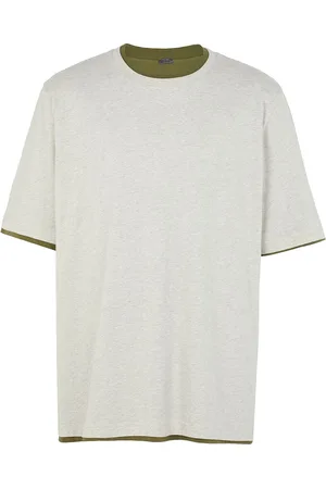 8 T-shirts