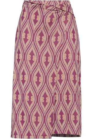 NIŪ Midi skirts