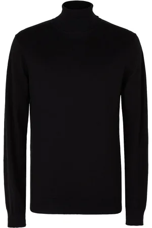 8 Turtlenecks