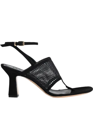 8 Thong sandals