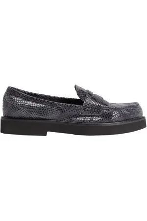 8 Loafers
