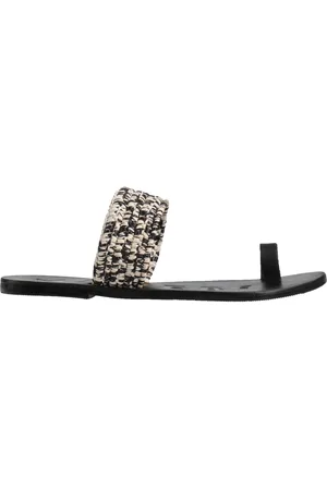 MANEBI Thong sandals