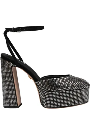 Lola Cruz Pumps