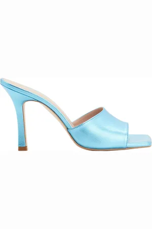 8 Sandals