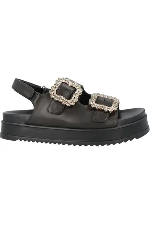 Emanuélle vee Sandals