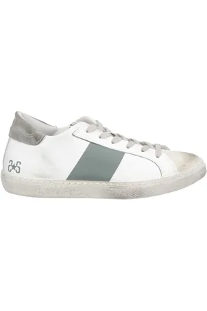 2STAR Sneakers