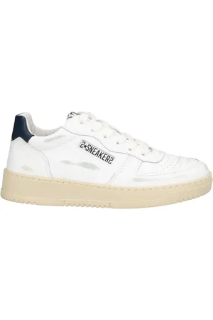 2STAR Sneakers