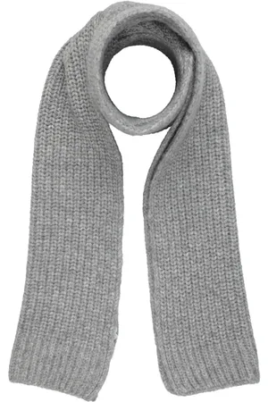 Closed Scarves