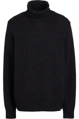 Les Deux Turtlenecks