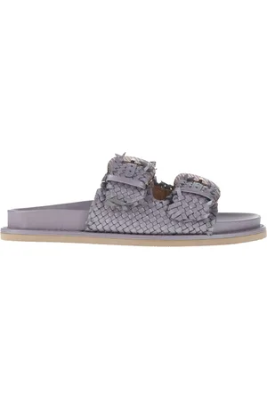 Emanuélle vee Sandals