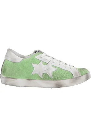 2STAR Sneakers