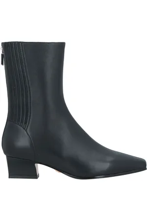 Lola Cruz Ankle boots