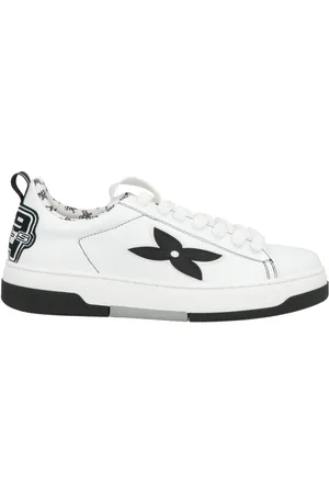 Brian Mills Sneakers